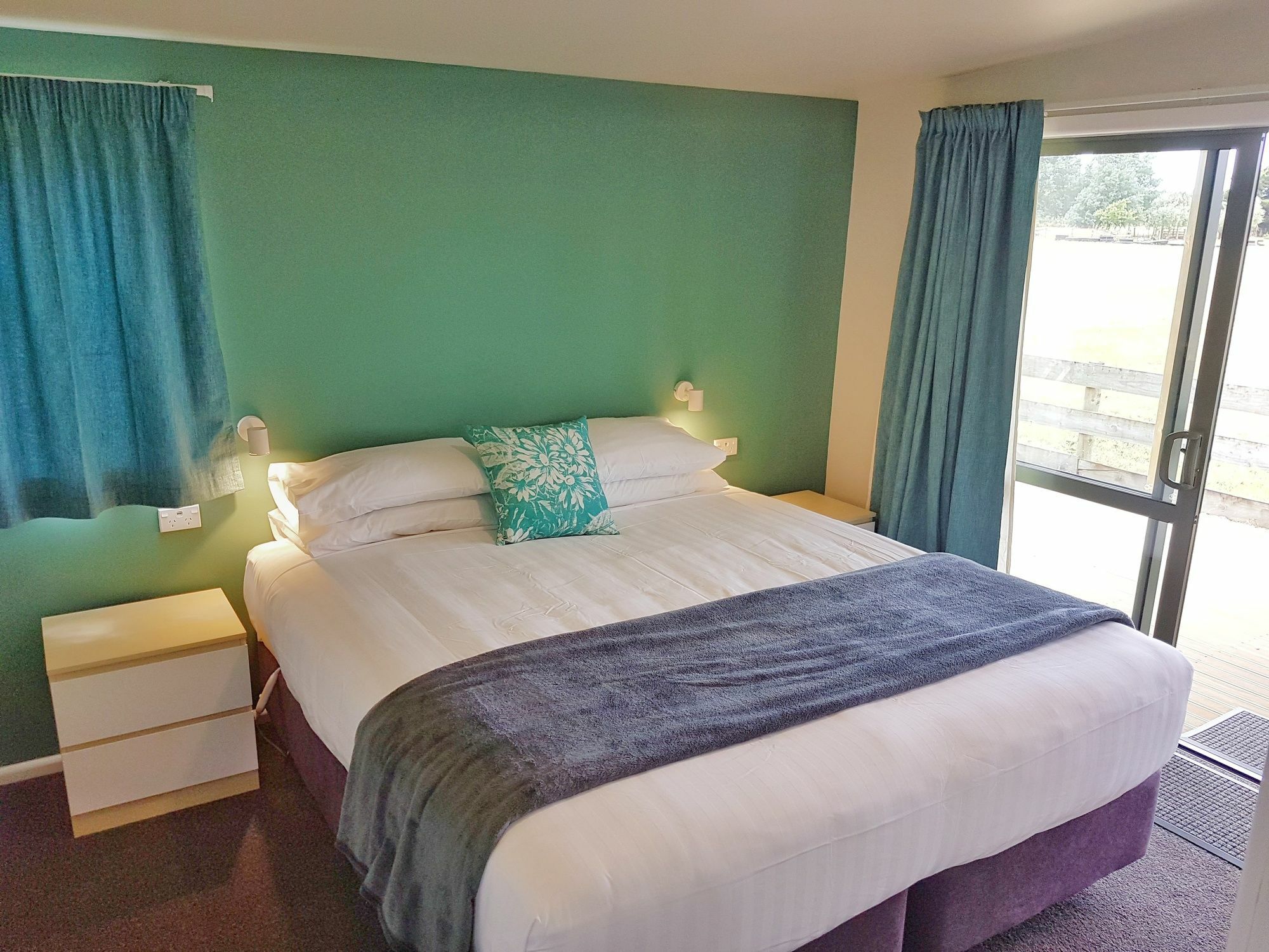 Martinborough Top 10 Holiday Park מראה חיצוני תמונה